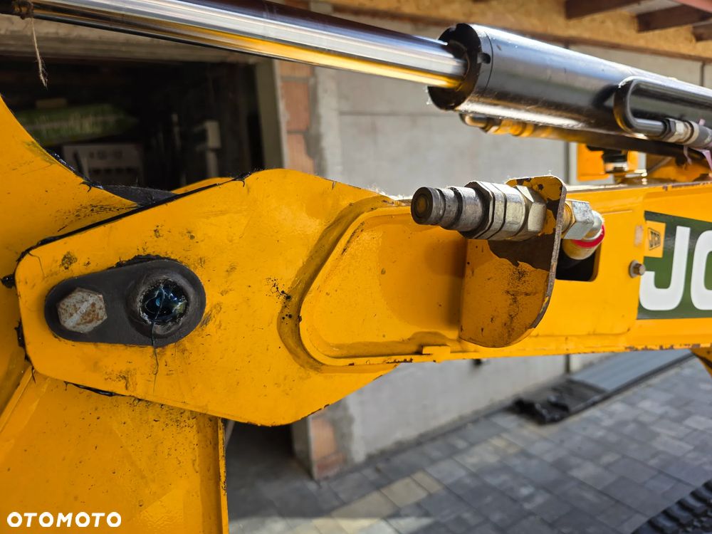 JCB 16c1 - 13