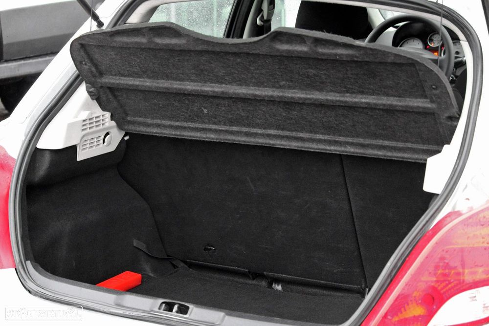 Peugeot 207 1.4 HDi Premium - 9