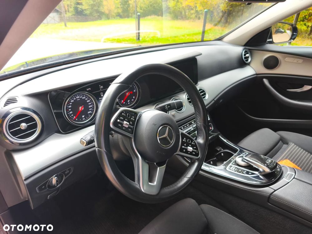 Mercedes-Benz Klasa E 300 d 9G-TRONIC - 5