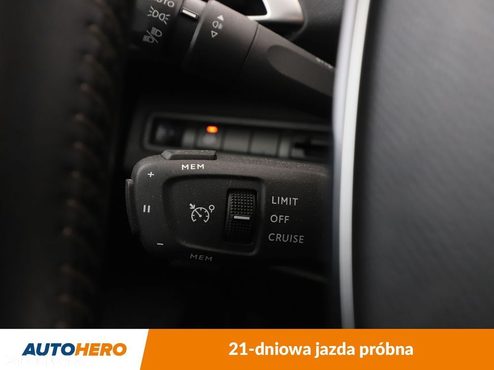 Peugeot 3008 - 32