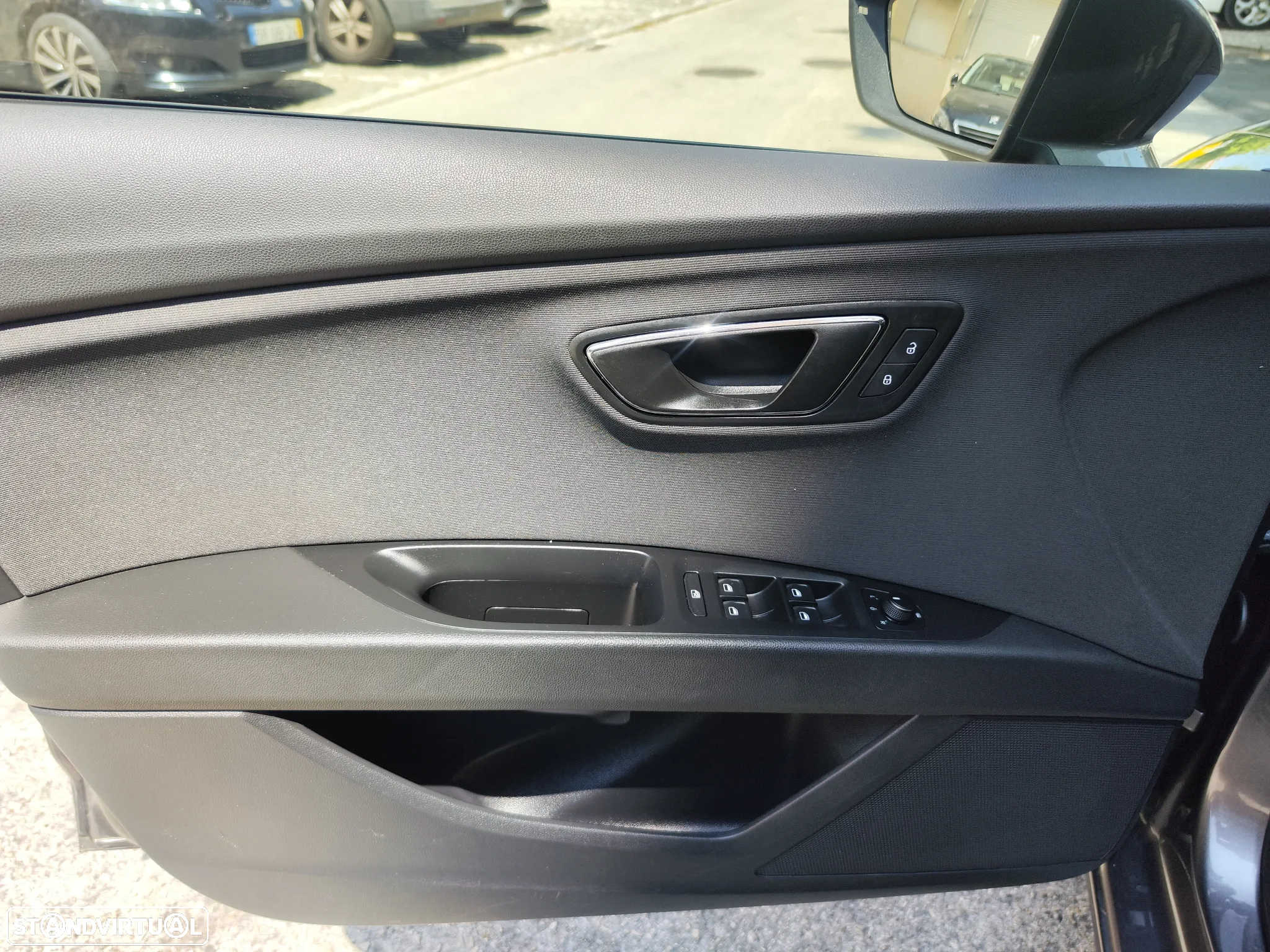 SEAT Leon ST 1.6 TDI Reference Ecomotive - 24