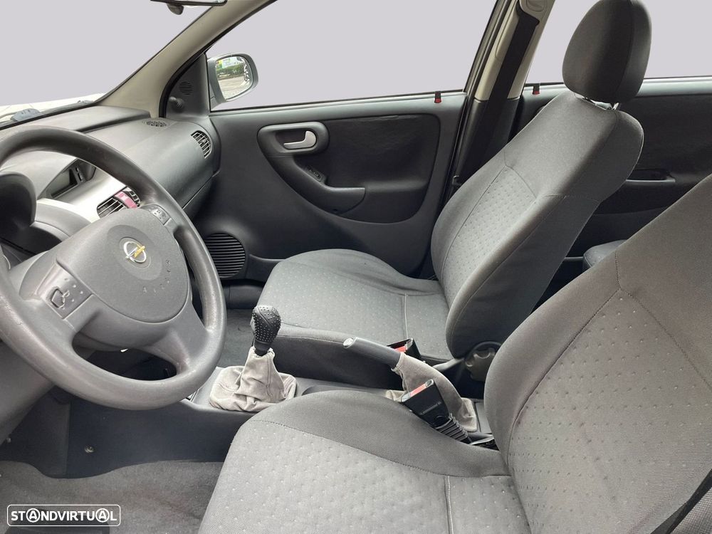 Opel Corsa - 11