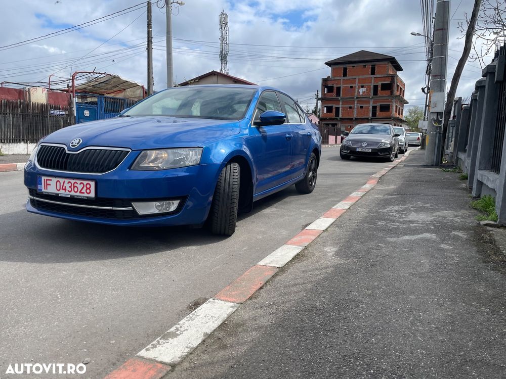 Skoda Octavia 1.6 TDI Ambiente DSG - 17