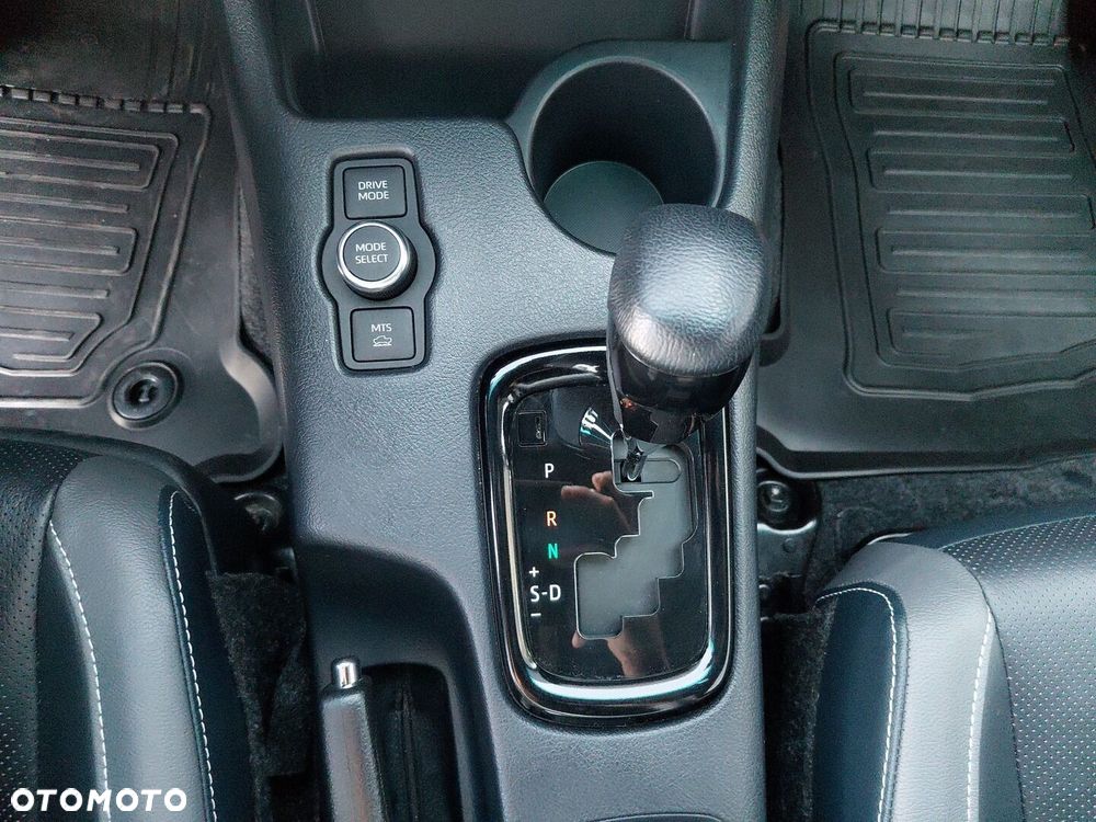Toyota Hilux 2.8 D-4D mHEV Double Cab Invincible 4x4 - 26