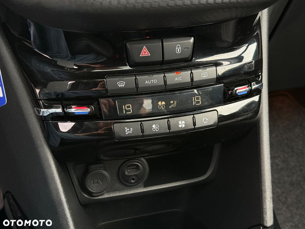 Peugeot 2008 PureTech 110 Stop&Start Allure - 25