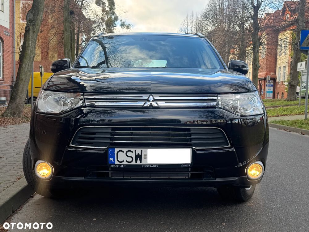 Mitsubishi Outlander 2.0 4WD Plus - 26