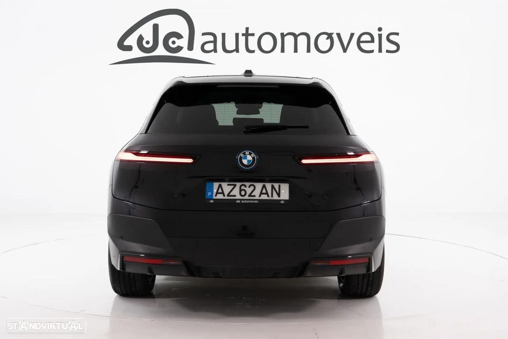 BMW iX xDrive 40 - 9