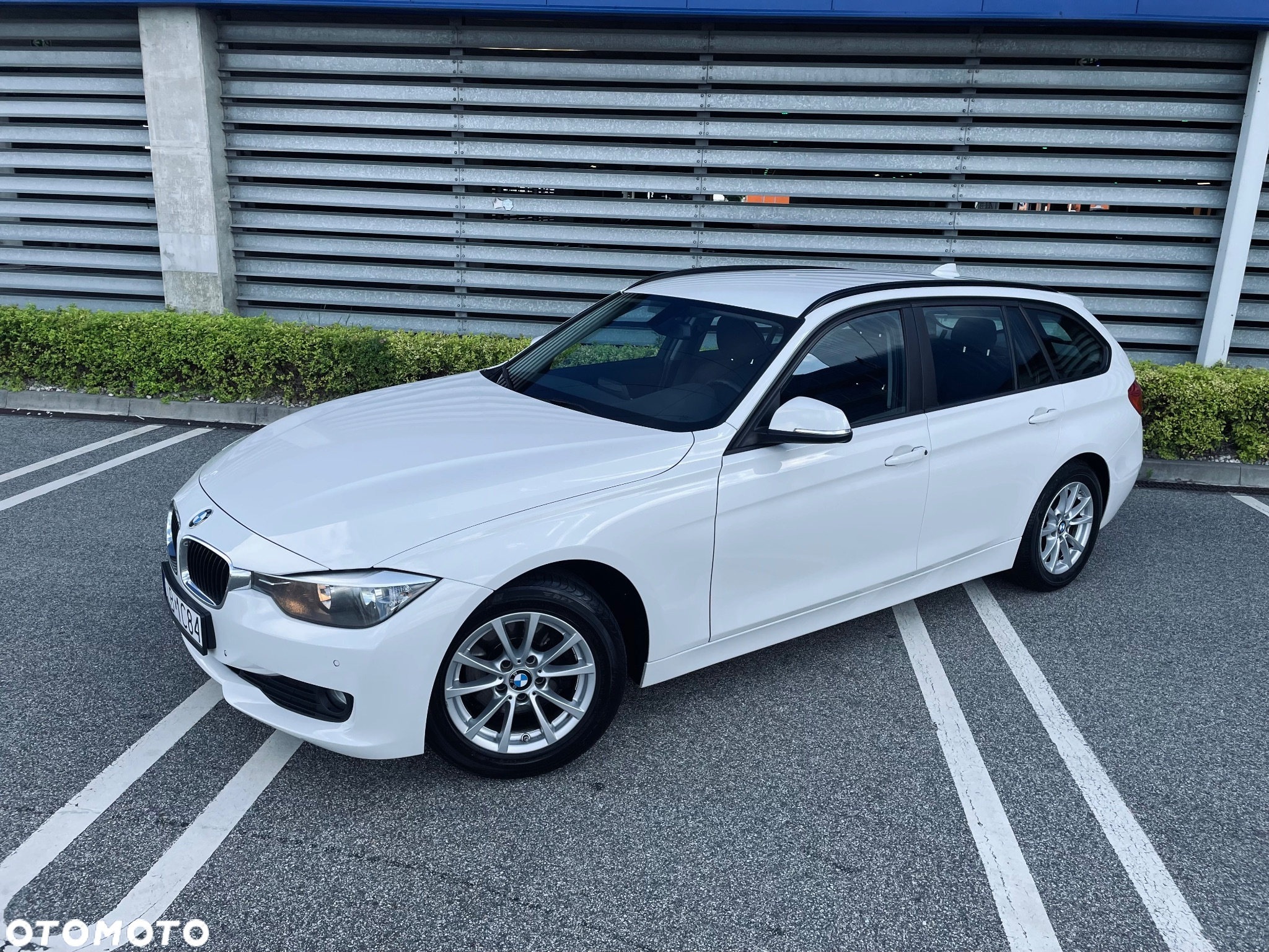 BMW Seria 3 320d Touring - 2
