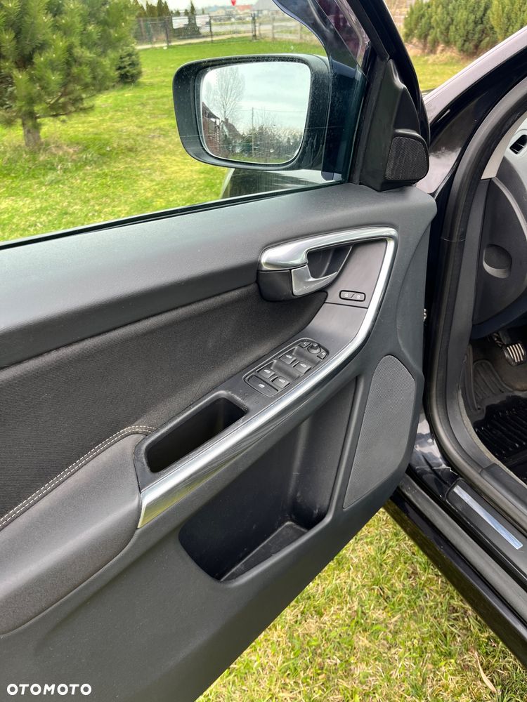 Volvo XC 60 D3 Momentum - 17