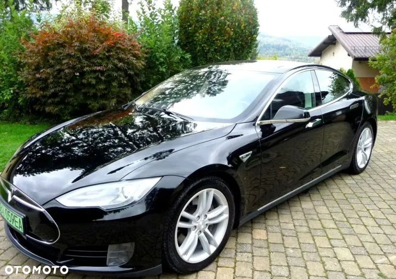 Tesla Model S 70 D - 1