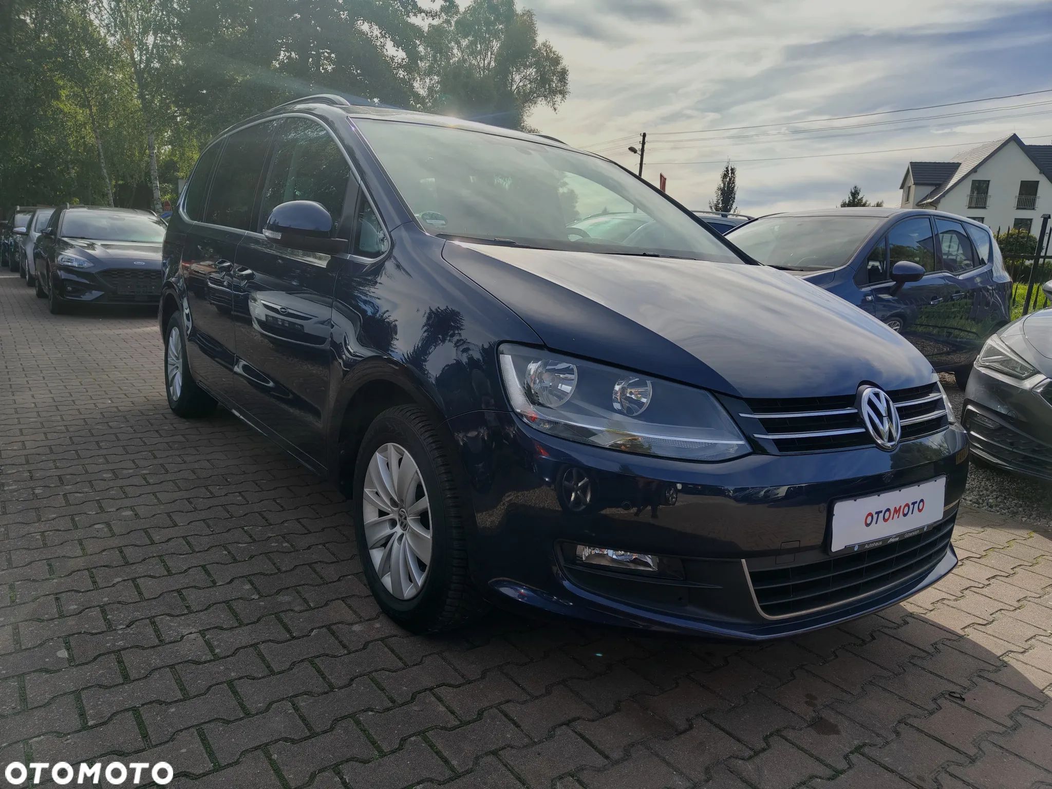 Volkswagen Sharan 2.0 TDI Trendline DSG - 1