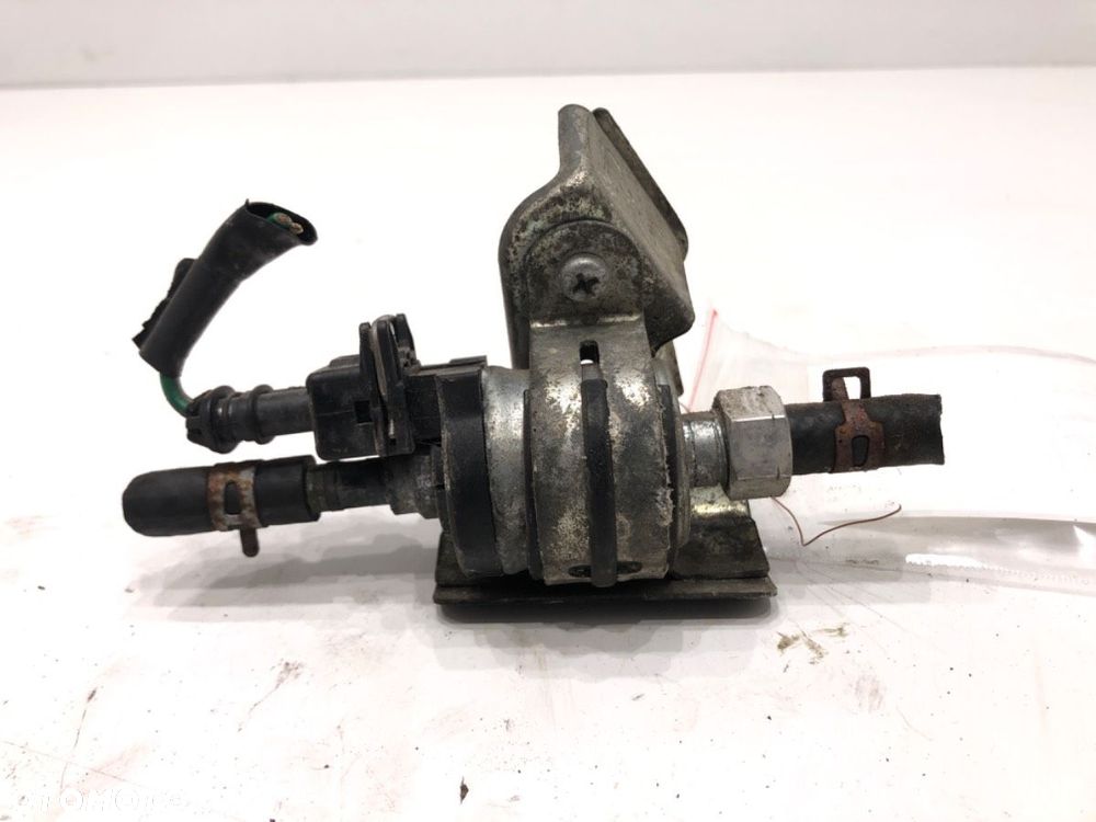 POMPA WEBASTO - 84.00 PLN - TOYOTA AURIS (_E15_) 2006 - 2012 1.4 D-4D (NDE150_) 66 kW [90 KM] olej - 1