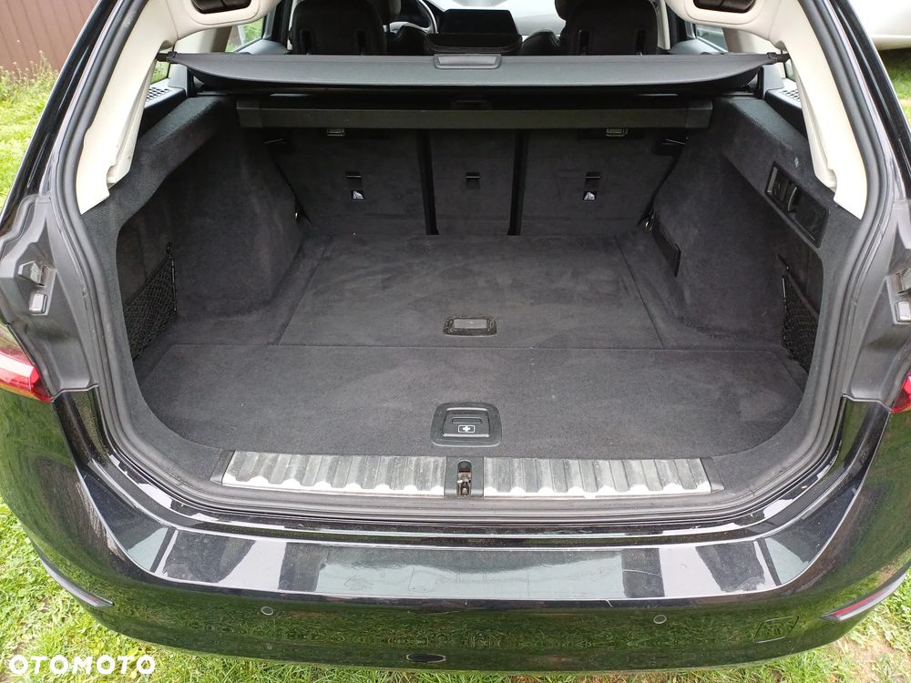 BMW Seria 3 318d Edition Luxury Line Purity - 15