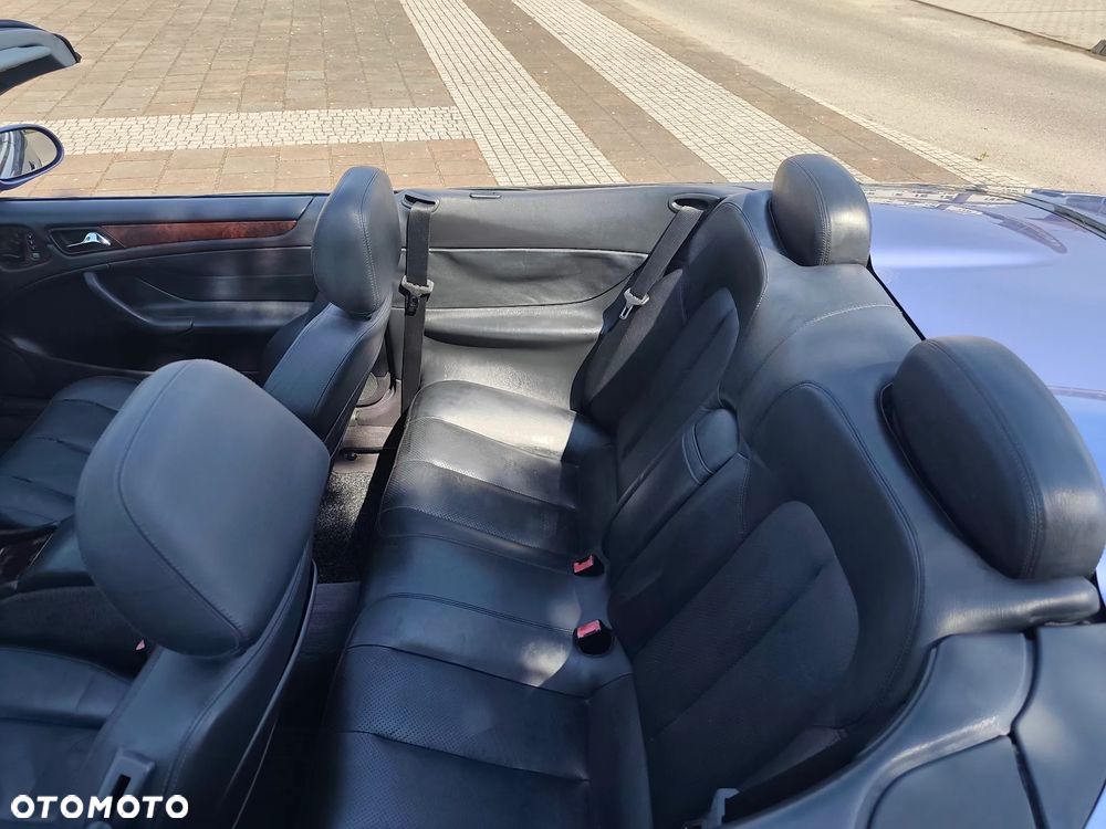 Mercedes-Benz CLK 320 - 12
