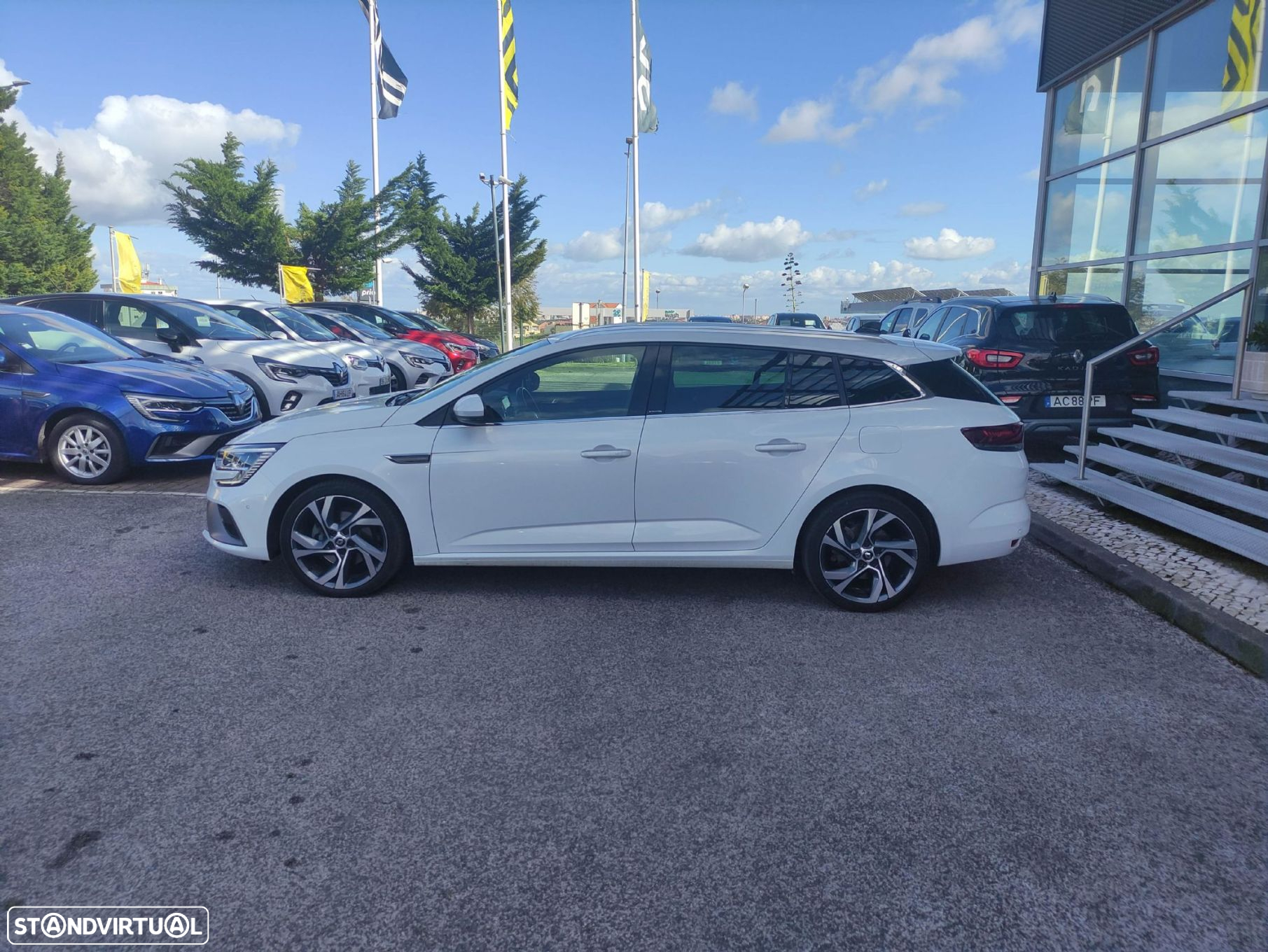 Renault Mégane Sport Tourer 1.6 E-Tech Plug-In Hybrid R.S. Line - 5