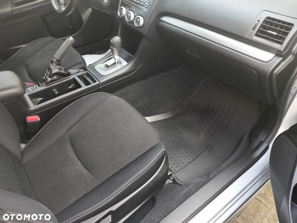 Subaru XV 2.0i Lineartronic Exclusive - 24