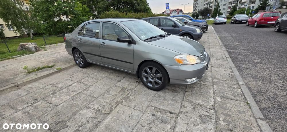 Toyota Corolla - 1