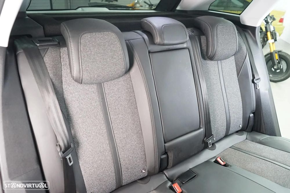 Peugeot 3008 1.2 PureTech Allure EAT8 - 40