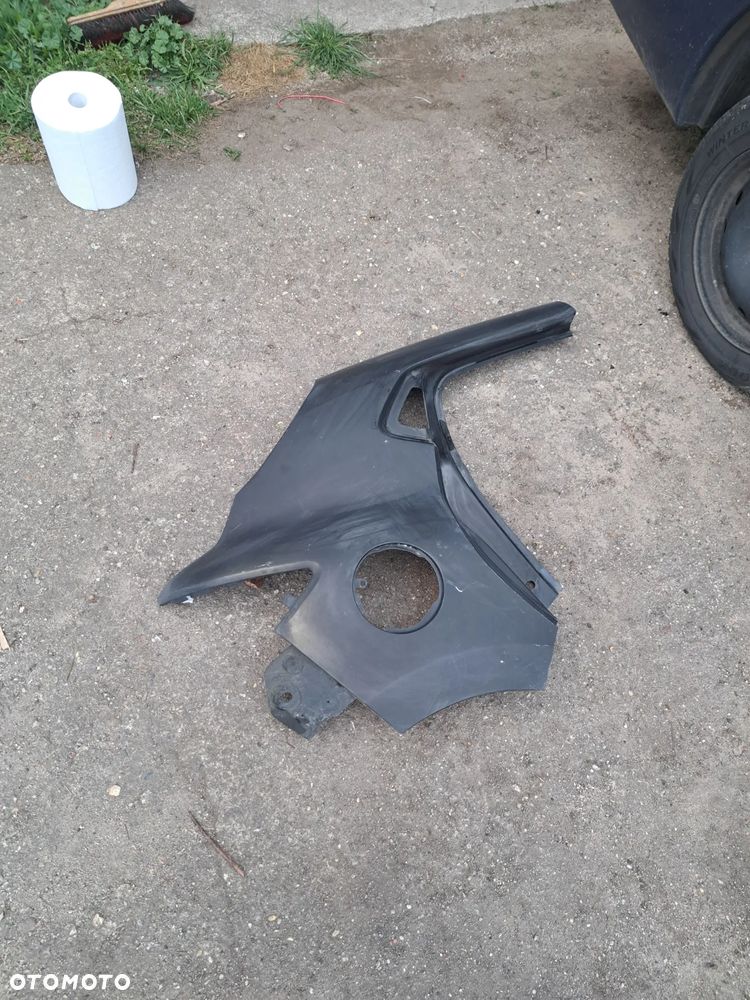 Błotnik prawy tył tylny Renault Clio IV 4 805763822R - 1