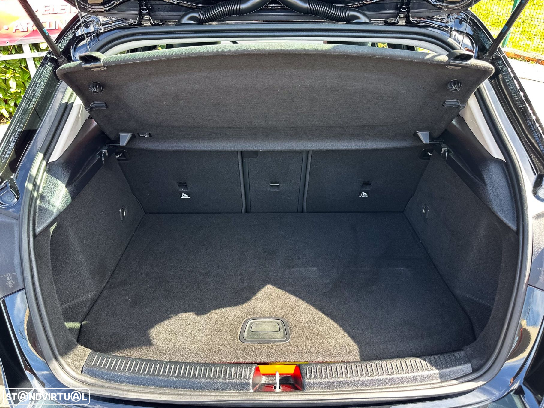 Mercedes-Benz A 250 e Style Plus - 13
