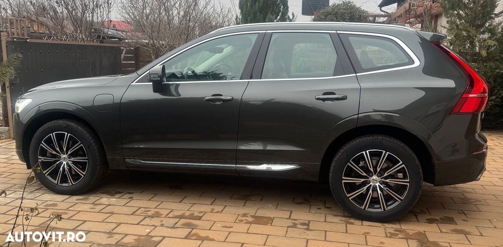 Volvo XC 60 T6 AWD Recharge Geartronic Inscription - 4