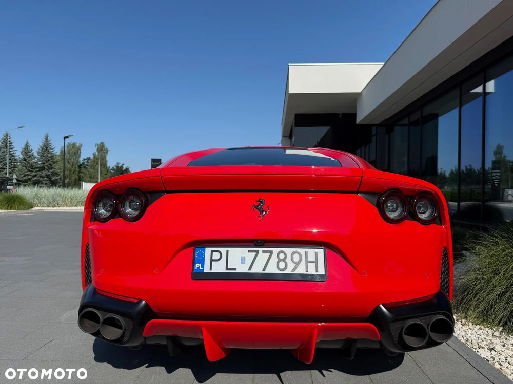 Ferrari 812 Superfast - 8
