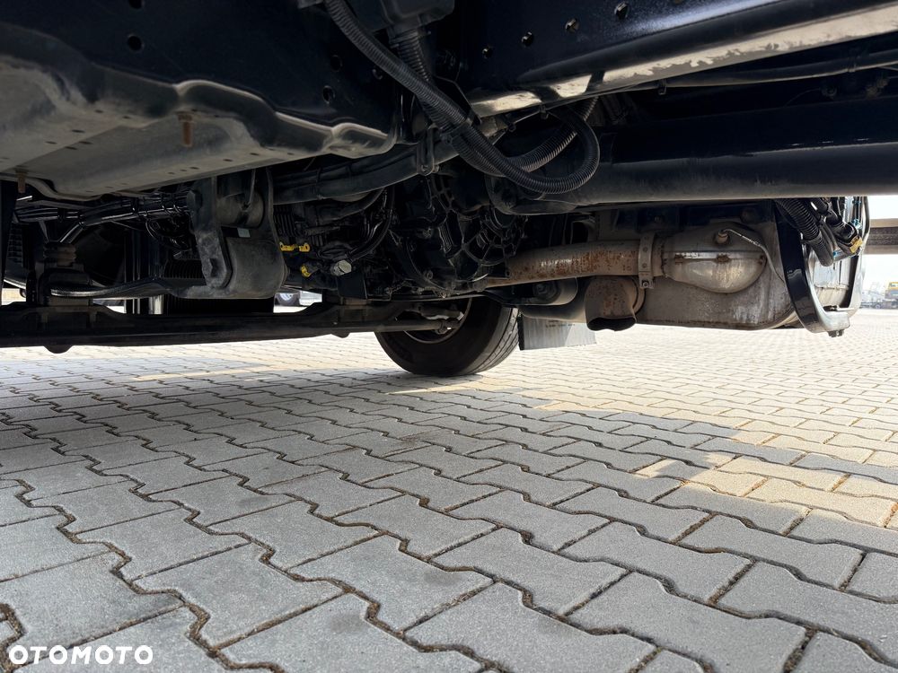 MAN TGL 12.220 / KONTENER + WINDA / 117 000 KM / ROLETA / TYŁ PODUSZKA / Z FRANCJI / STAN BDB / / / - 39