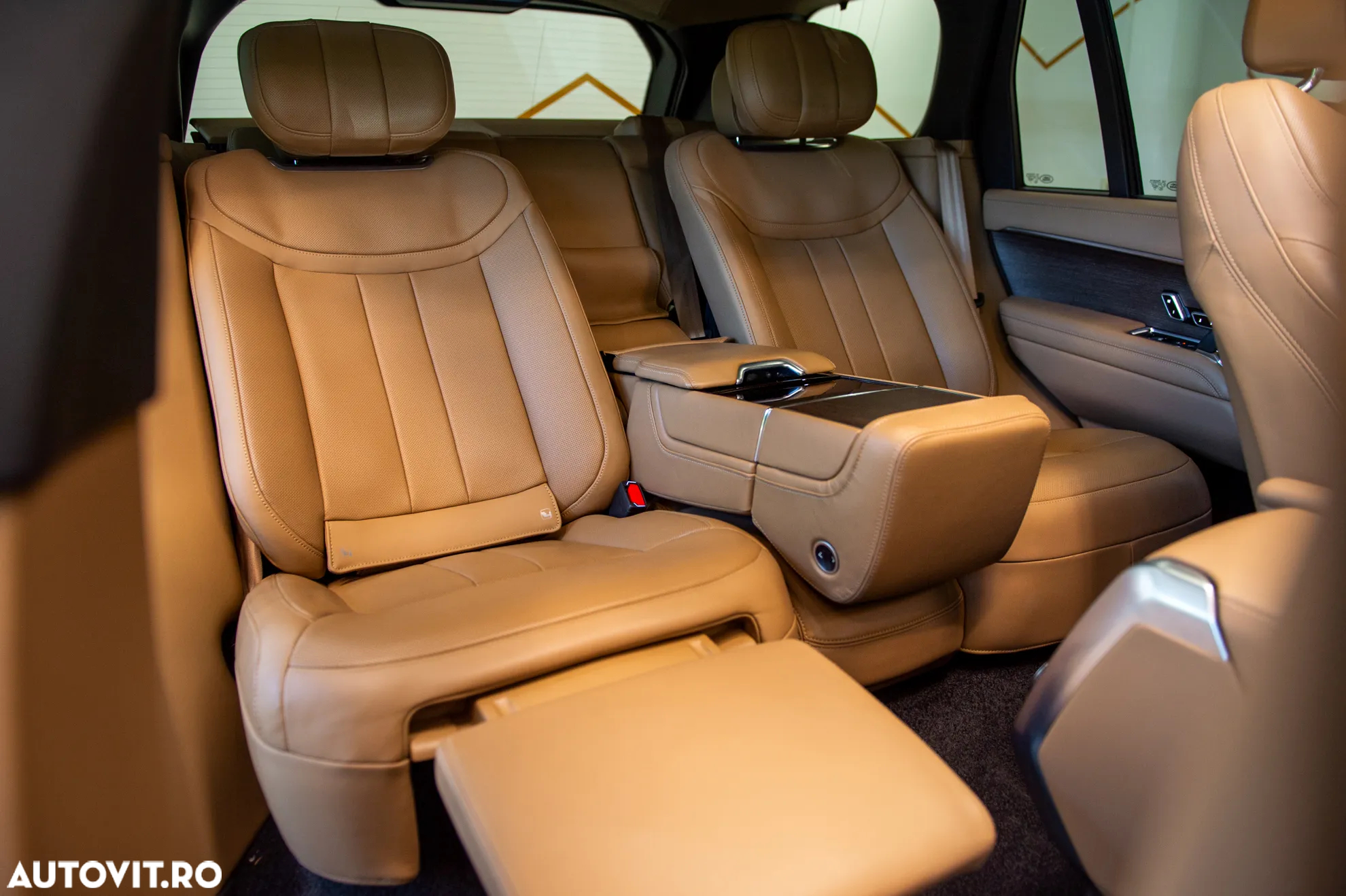 Land Rover Range Rover - 32