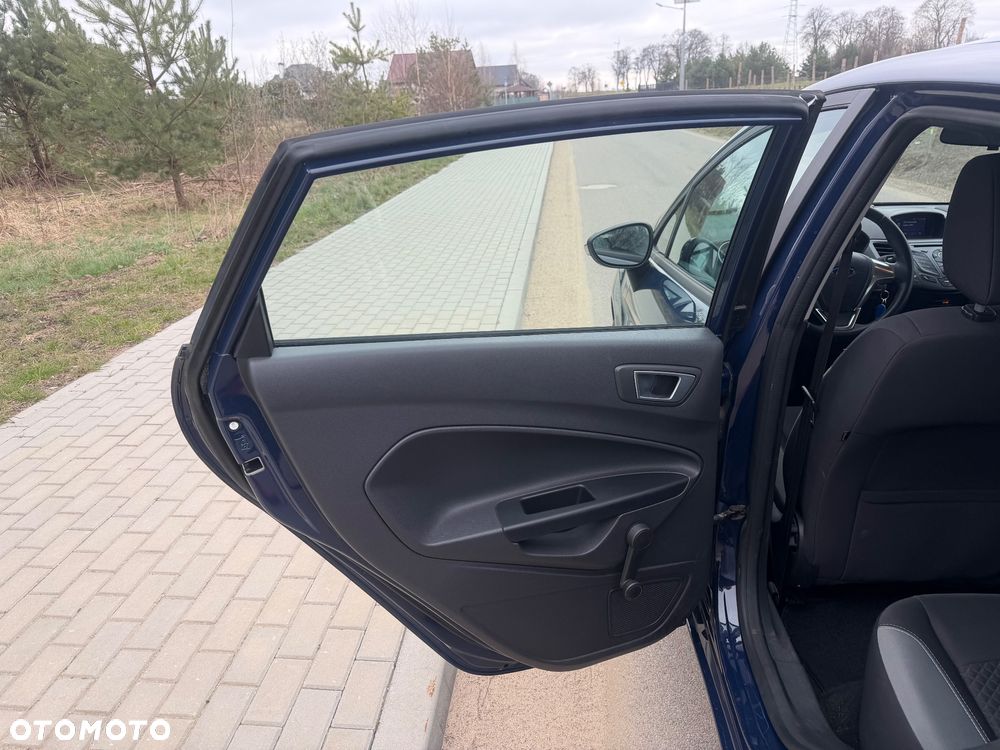 Ford Fiesta 1.25 Champions Edition - 18