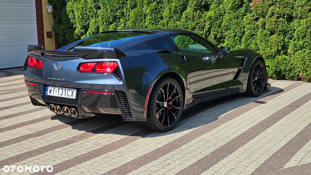 Chevrolet Corvette - 4