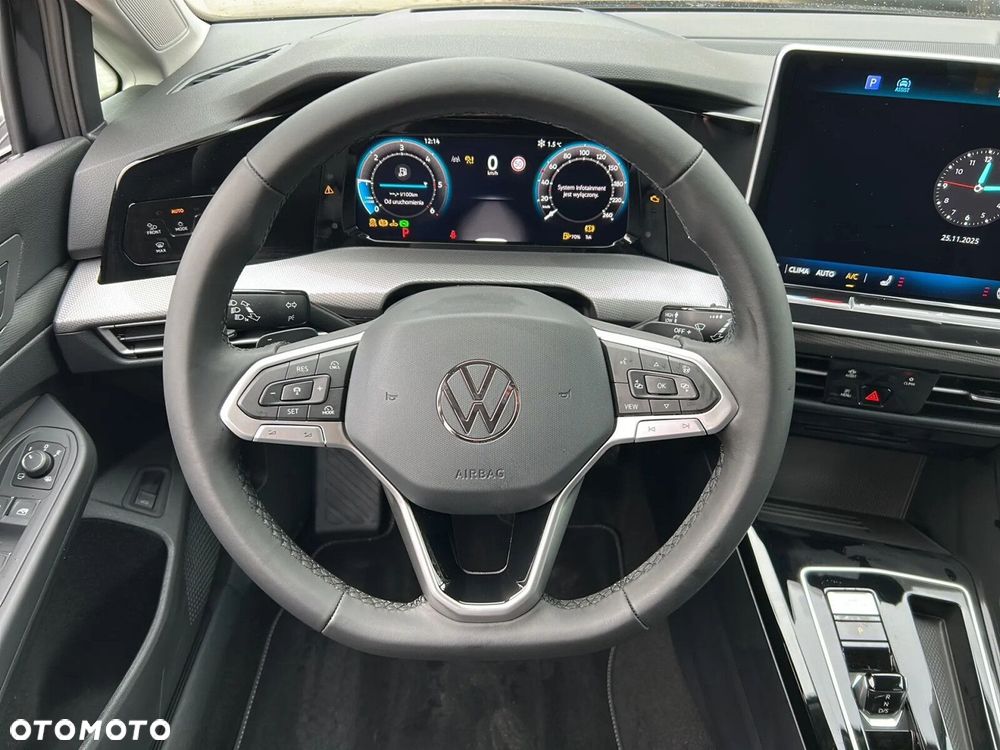 Volkswagen Golf Variant - 13