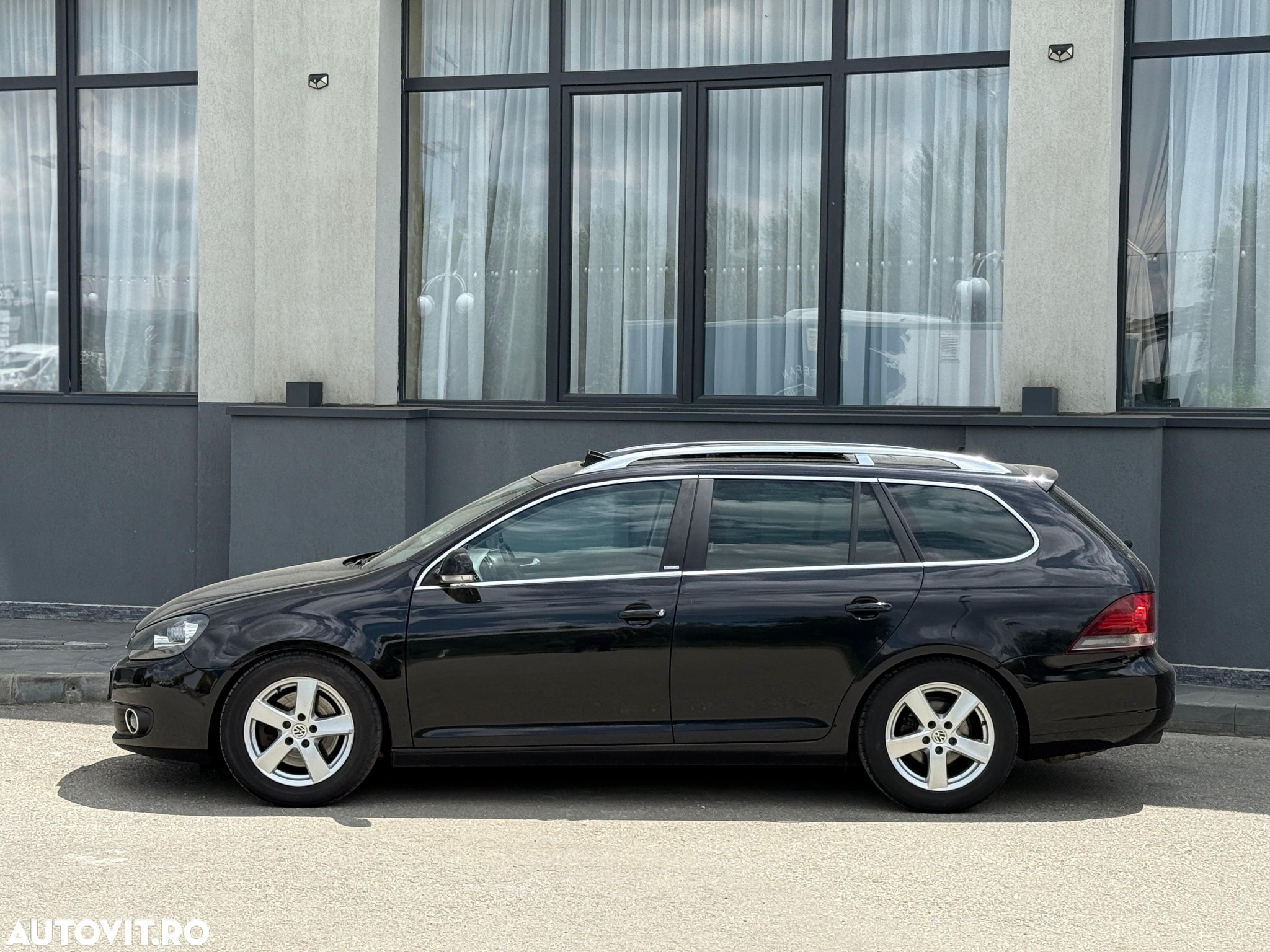 Volkswagen Golf 2.0 TDI DPF Style - 9