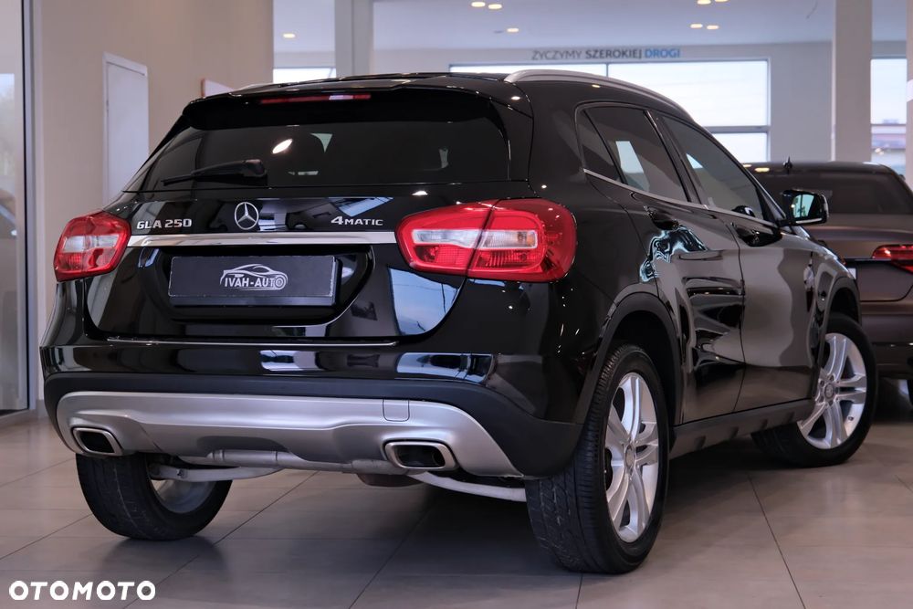 Mercedes-Benz GLA 250 4-Matic - 15