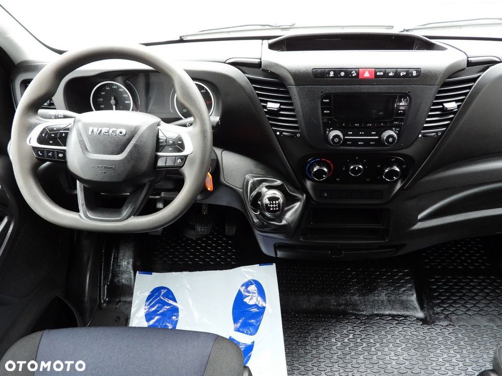 Iveco DAILY 35C16 WYWROTKA PODWÓJNA KABINA DOKA 6 MIEJSC TEMPOMAT BLIŹNIACZE KOŁA KLIMATYZACJA  160KM - 29