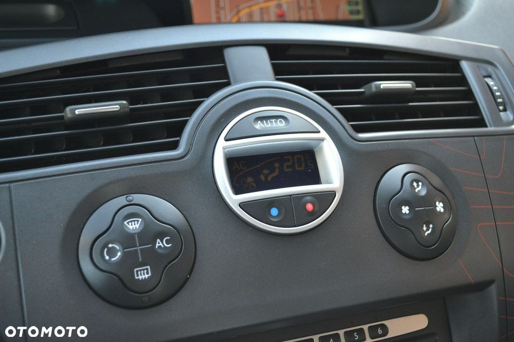 Renault Scenic Conquest - 12