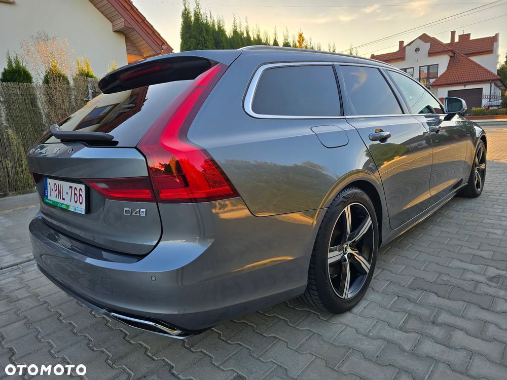 Volvo V90 D4 Geartronic R Design - 5