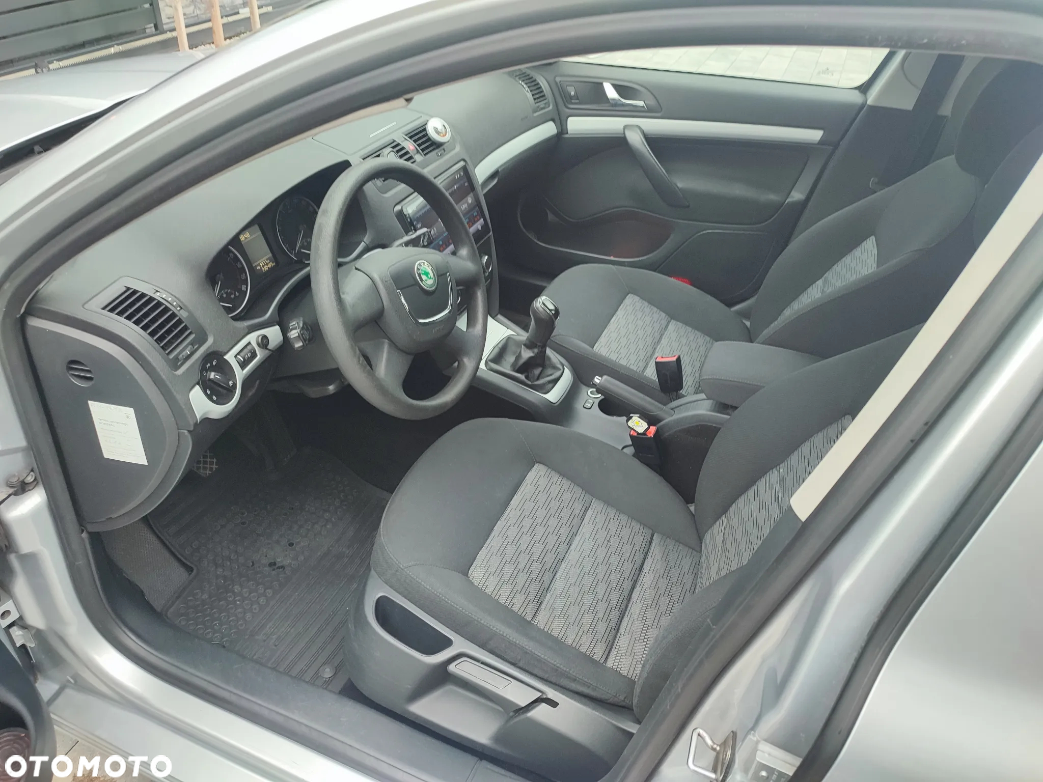 Skoda Octavia 1.6 TDI Ambiente - 9