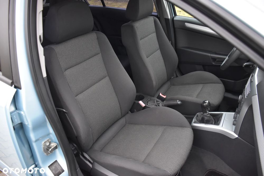 Opel Astra 1.8 Innovation - 26