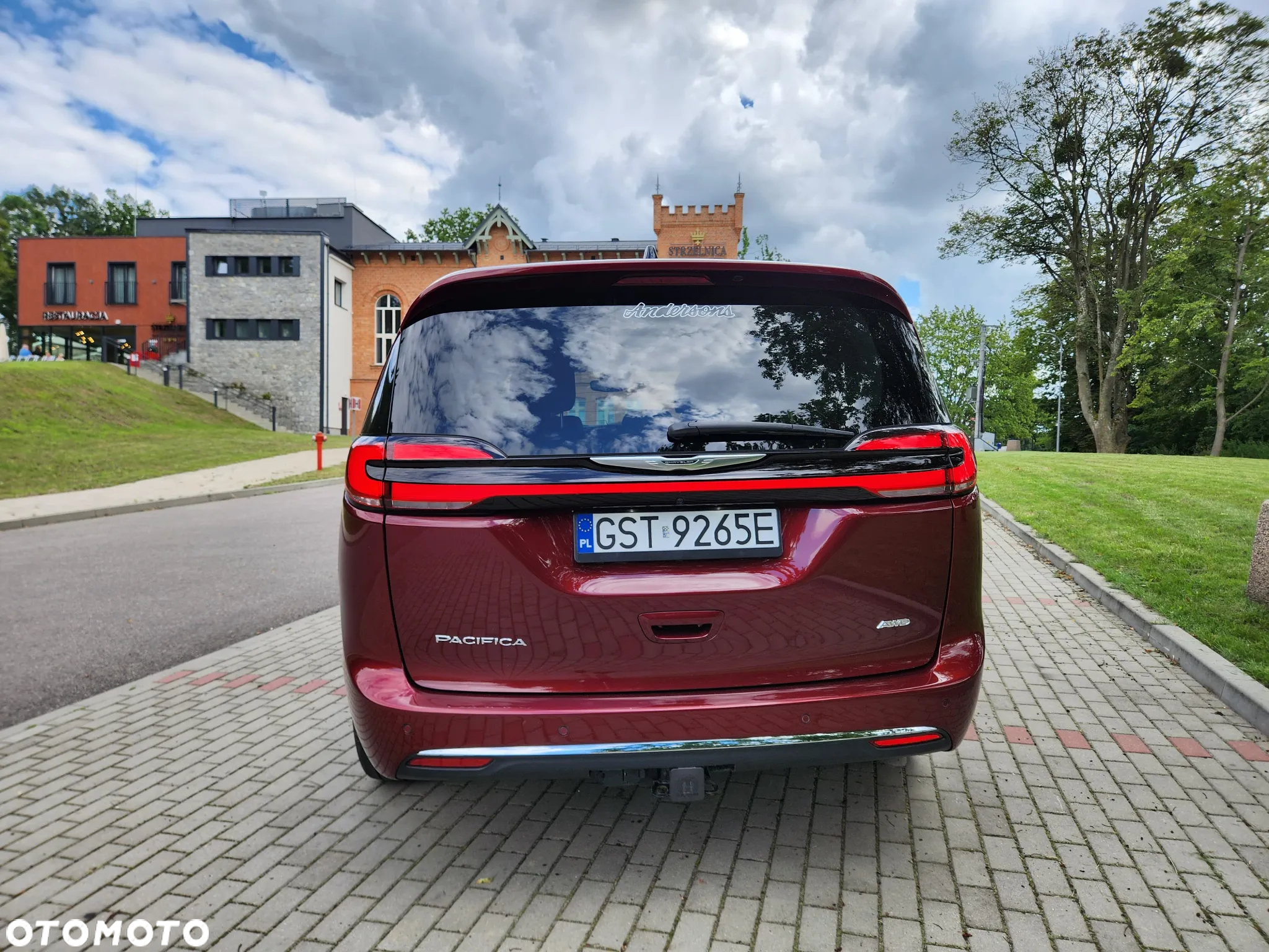 Chrysler Pacifica - 13