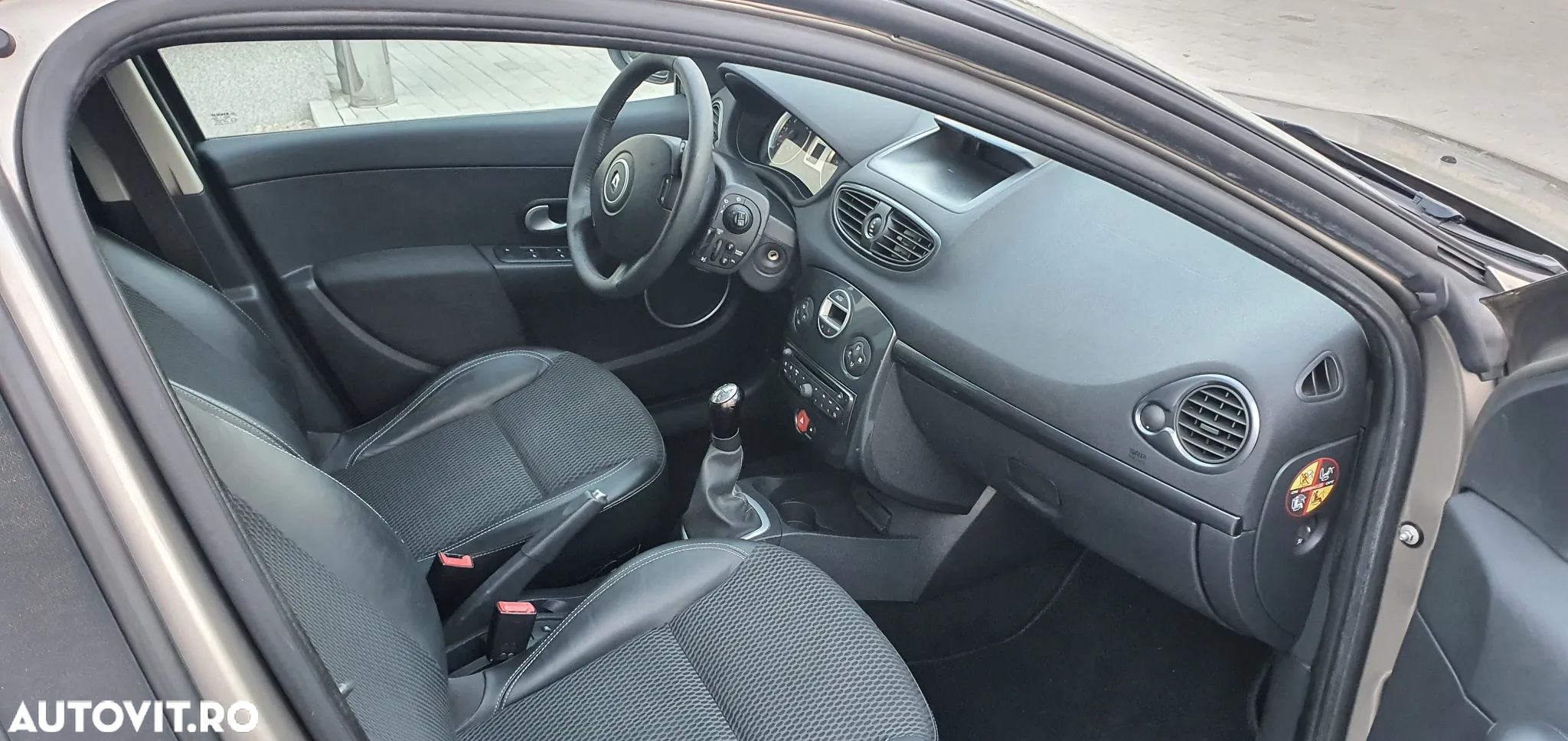 Renault Clio 1.5 dCi 85 FAP Grandtour Luxe - 6