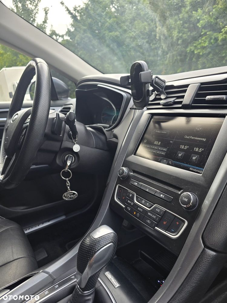 Ford Fusion 2.0 EcoBoost Titanium - 11