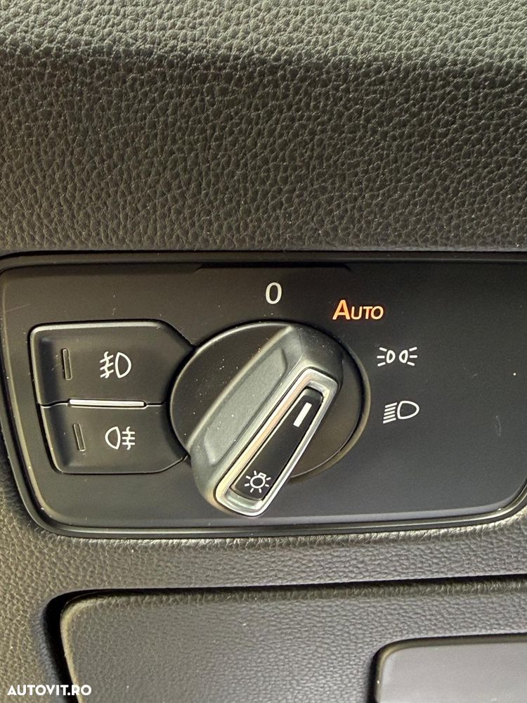 Volkswagen Passat 2.0 TDI SCR Business - 16