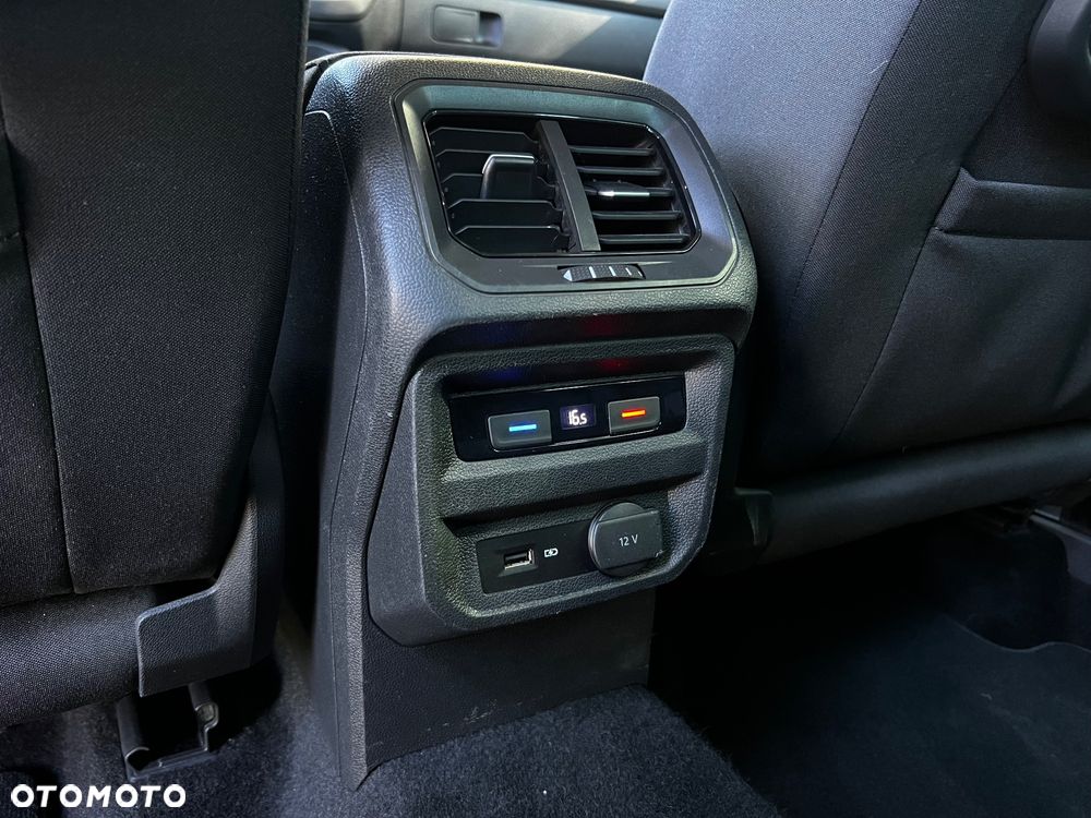 Volkswagen Tiguan - 33