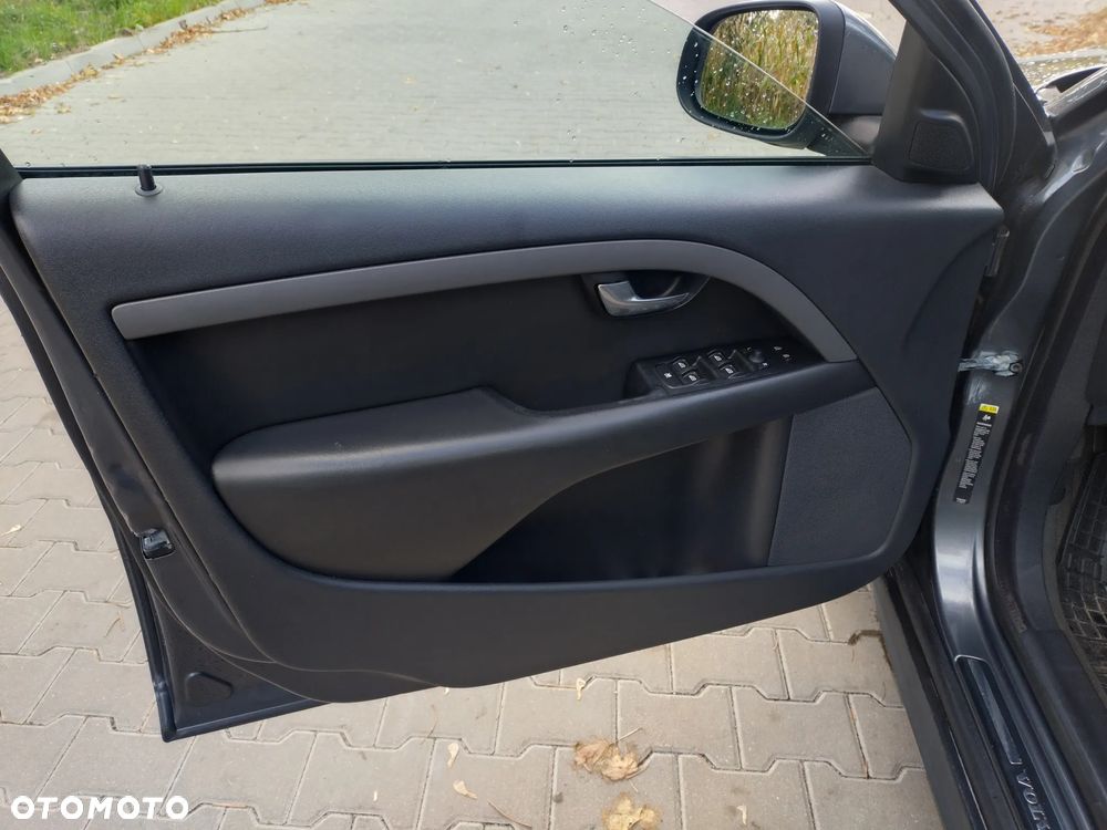 Volvo V70 2.0D Momentum - 12