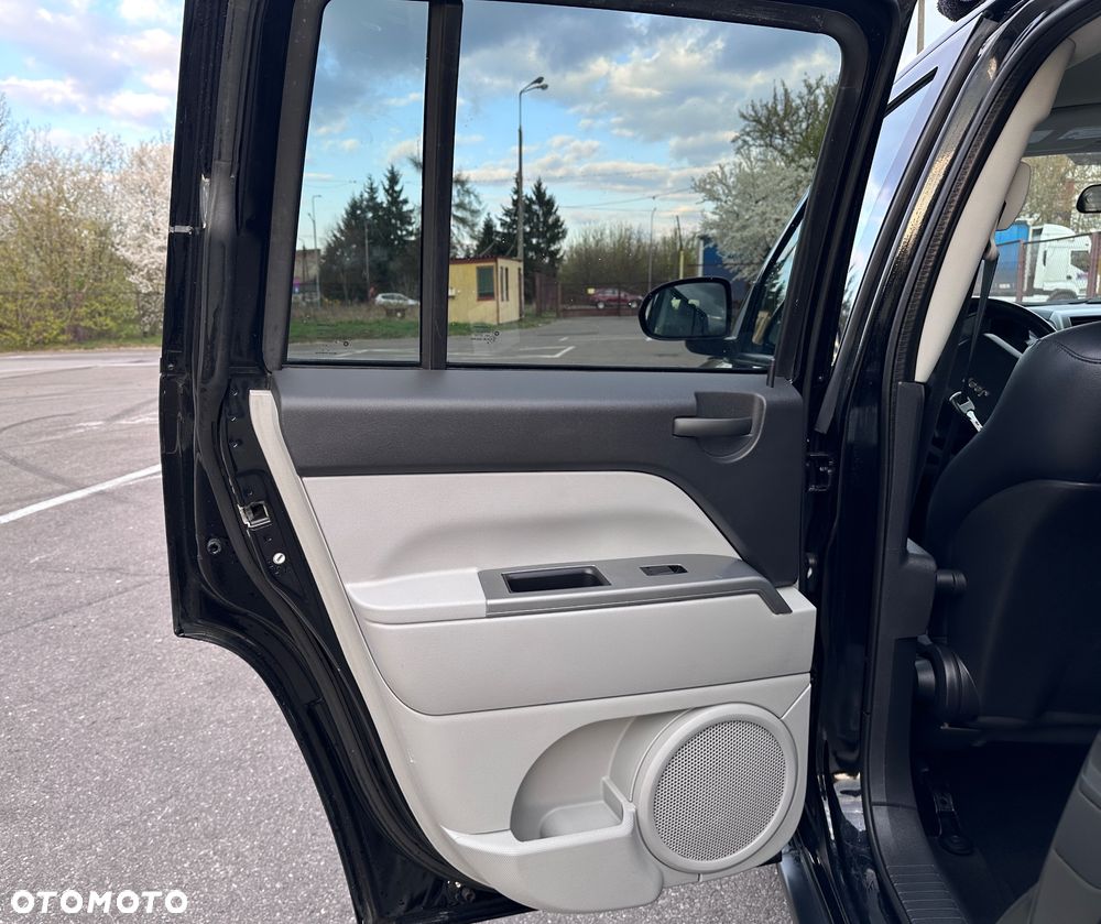 Jeep Compass 2.4 Limited - 18