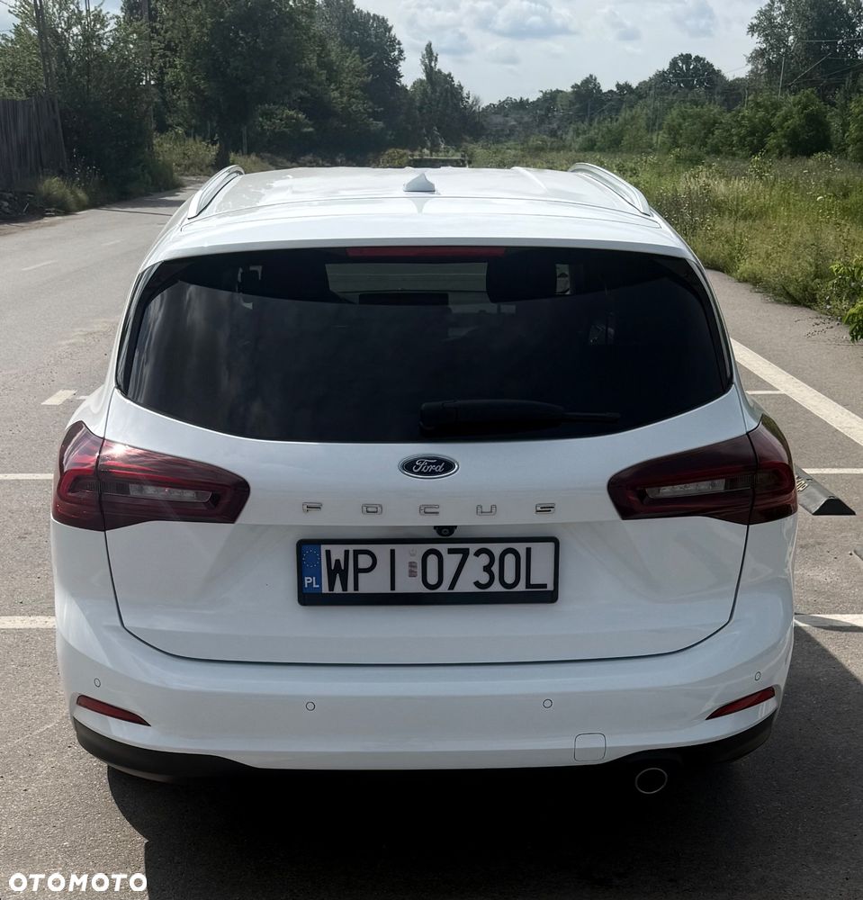 Ford Focus 1.0 EcoBoost Titanium Design - 5