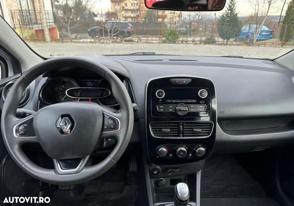 Renault Clio - 5