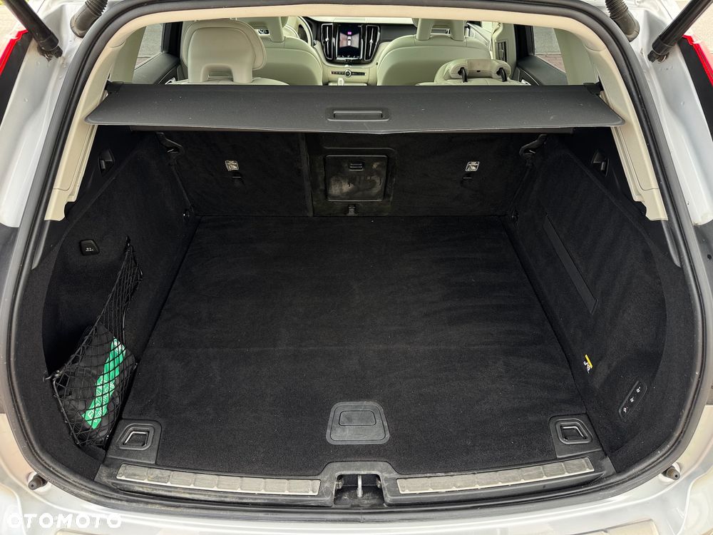 Volvo XC 60 T8 Plug-In Hybrid AWD Inscription - 13