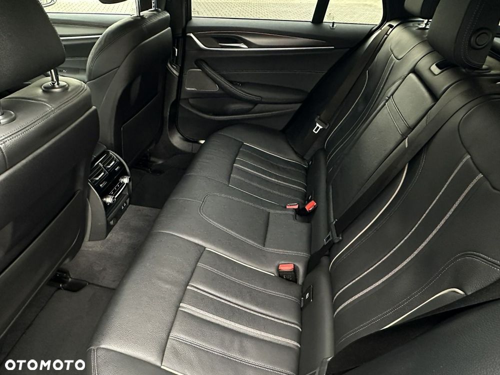 BMW Seria 5 520d xDrive M Sport sport - 20