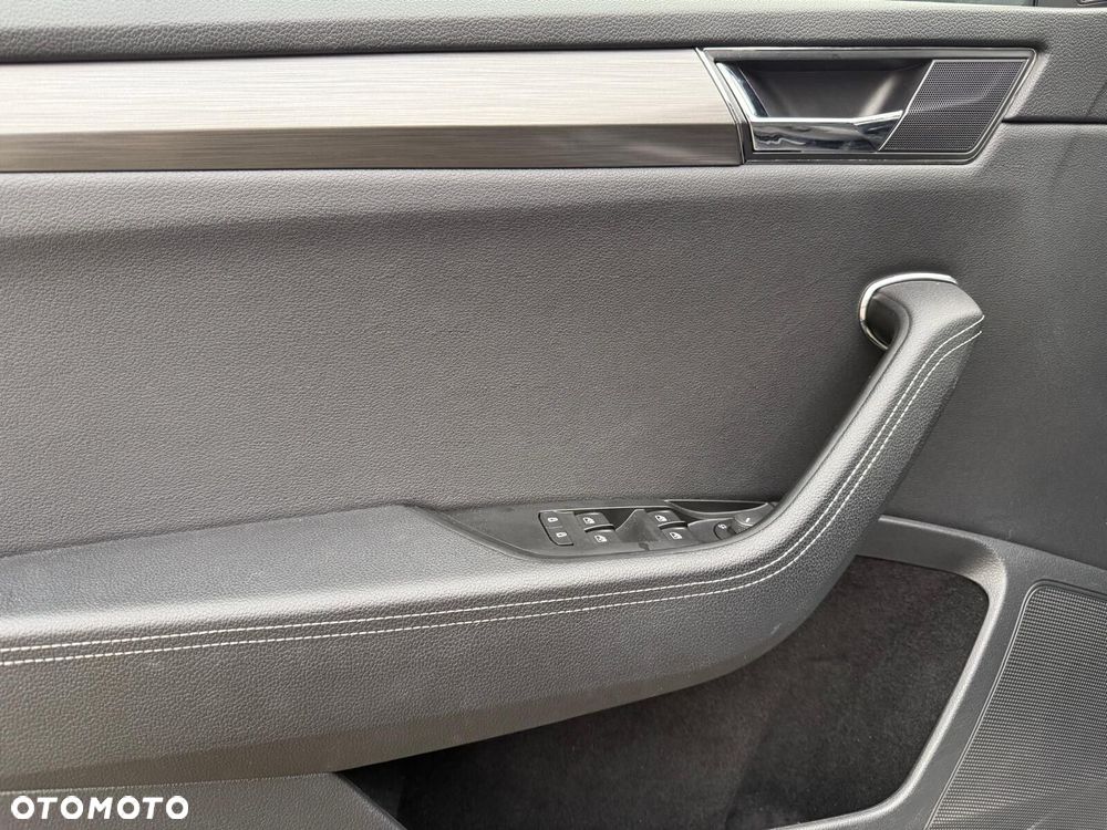 Skoda Superb 2.0 TDI SCR Style DSG - 13